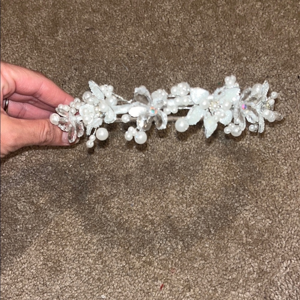 Elegant White Floral Pearl children’s Headband